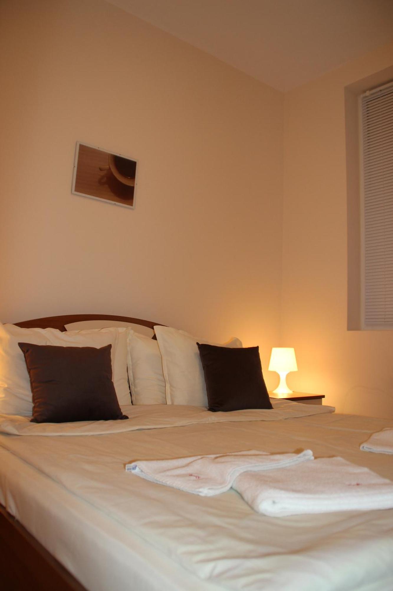 Charming One Bed Apartment 423 In Main Flora Building Borowec Zewnętrze zdjęcie