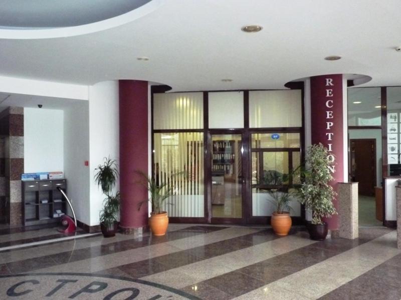 Charming One Bed Apartment 423 In Main Flora Building Borowec Zewnętrze zdjęcie