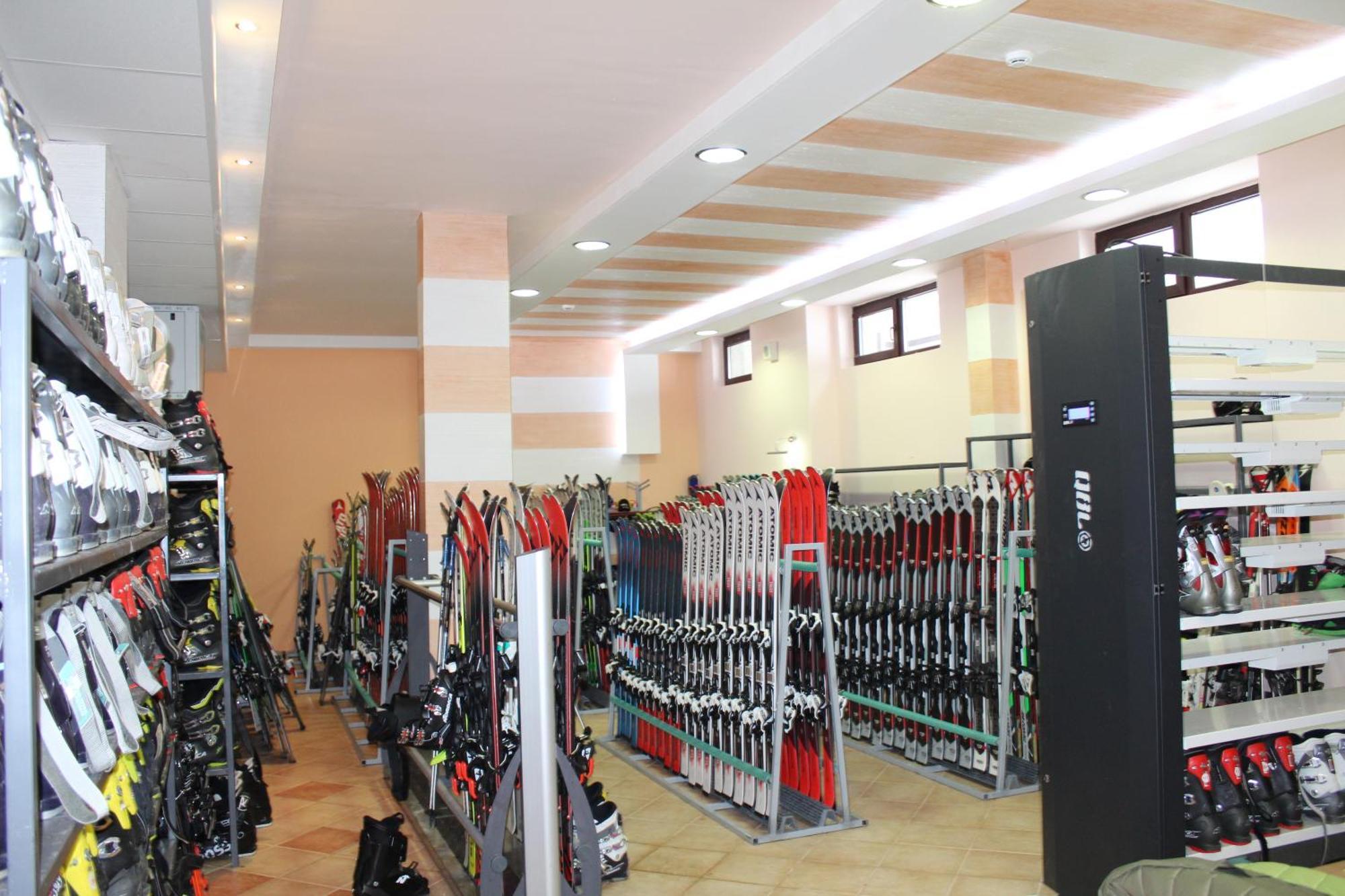 Charming One Bed Apartment 423 In Main Flora Building Borowec Zewnętrze zdjęcie