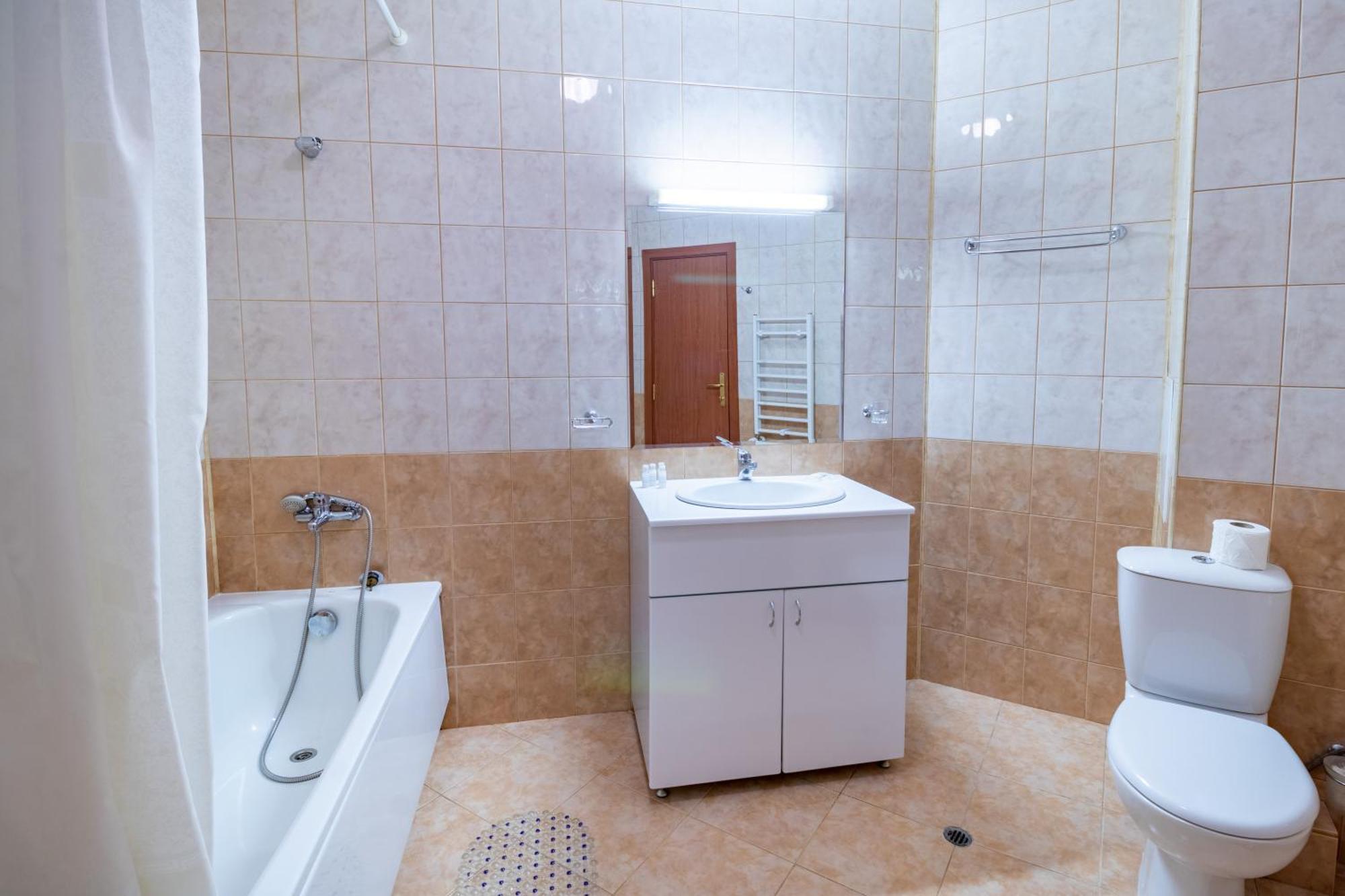 Charming One Bed Apartment 423 In Main Flora Building Borowec Zewnętrze zdjęcie