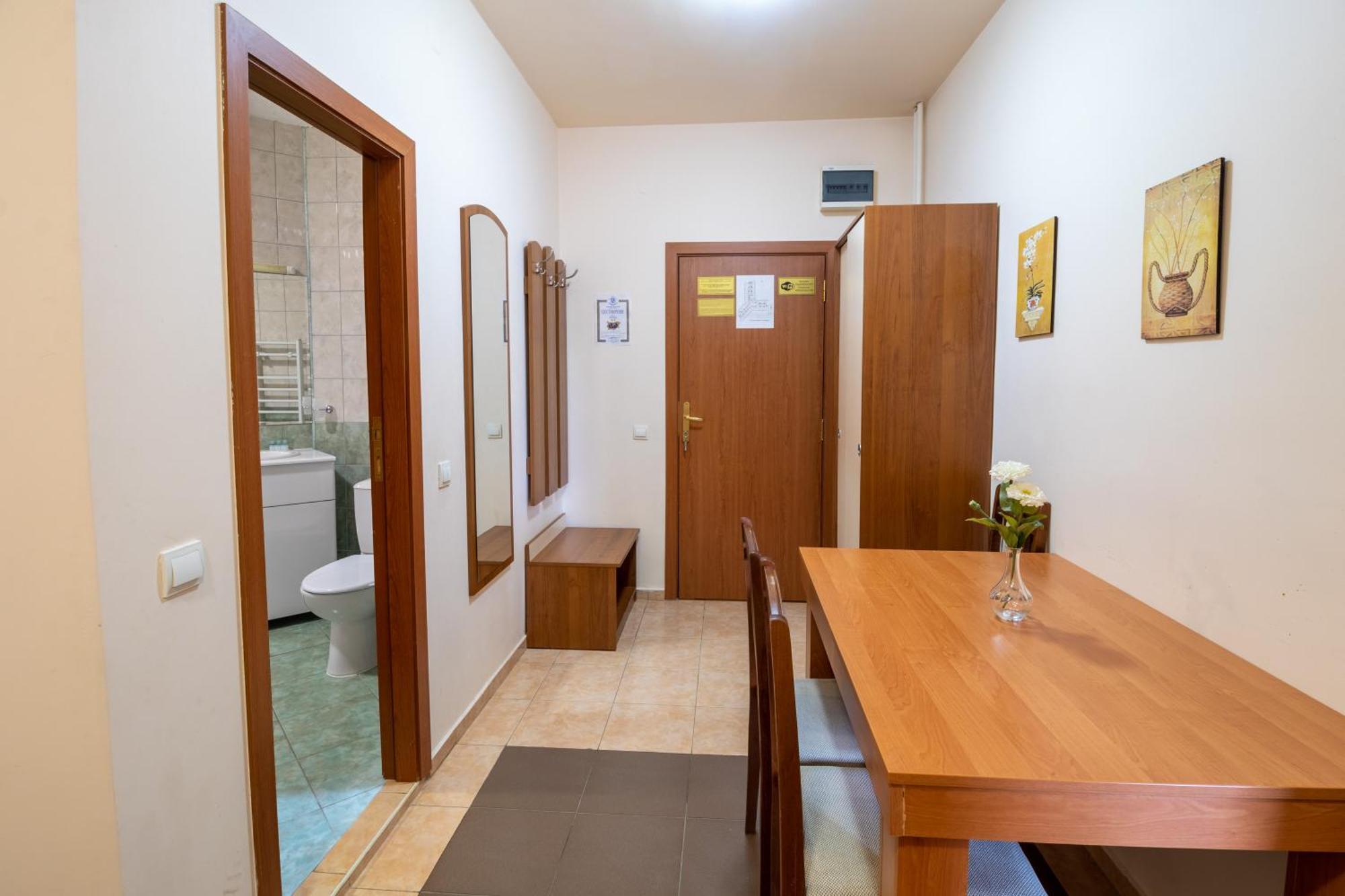 Charming One Bed Apartment 423 In Main Flora Building Borowec Zewnętrze zdjęcie